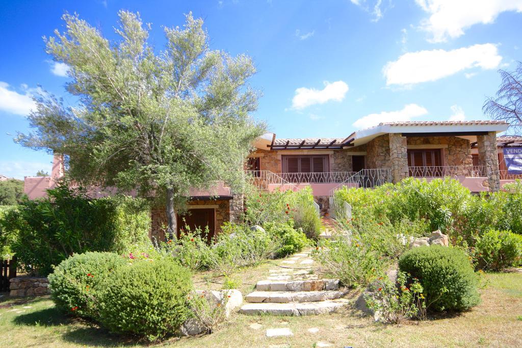 Residenze Dei Fiori Porto Rotondo Exterior foto
